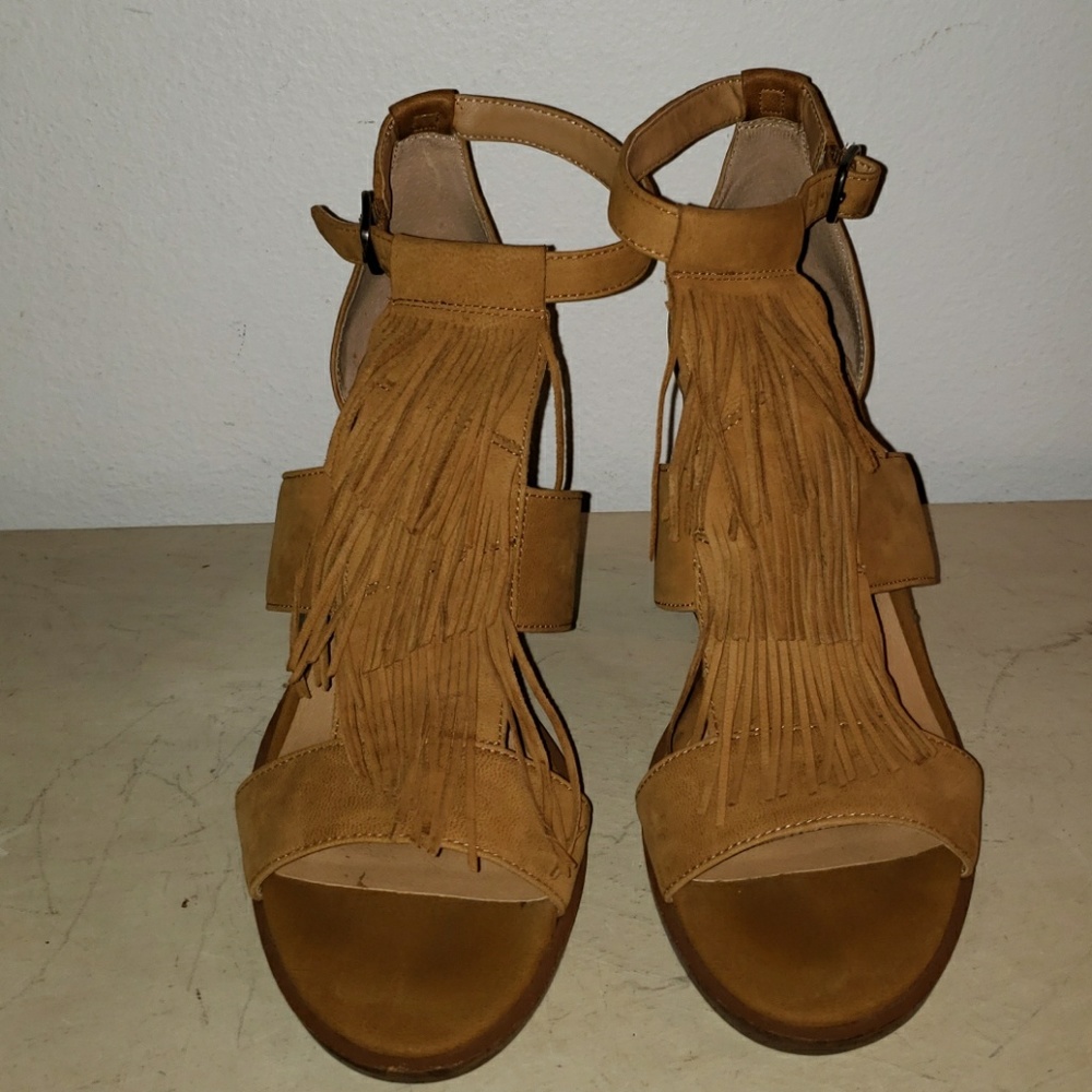 Lucky Brand Boho Style Fringe Sandals